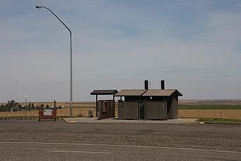 Photo of Alpowa Summit safety rest area on westbound SR 12